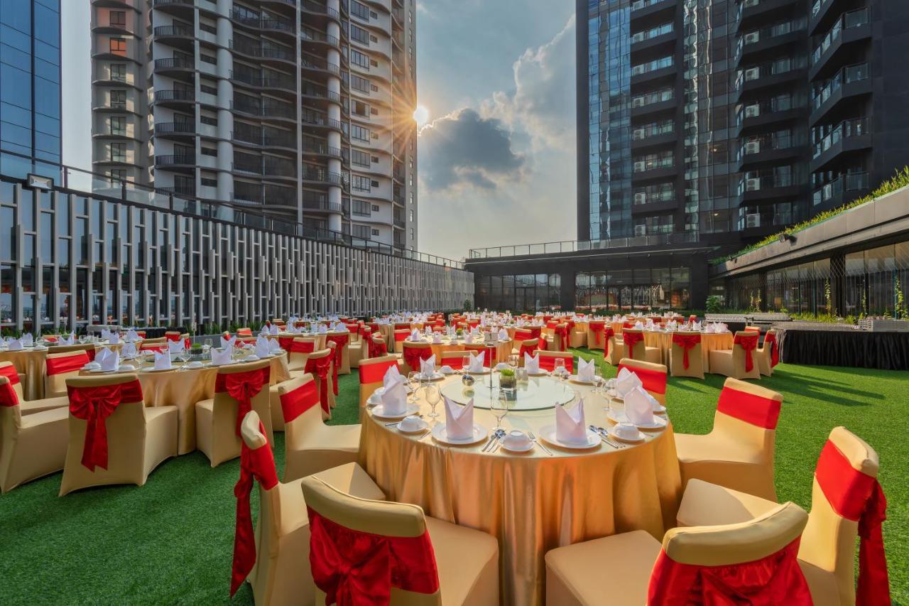 Wyndham Grand Yangon Hotel Ngoại thất bức ảnh